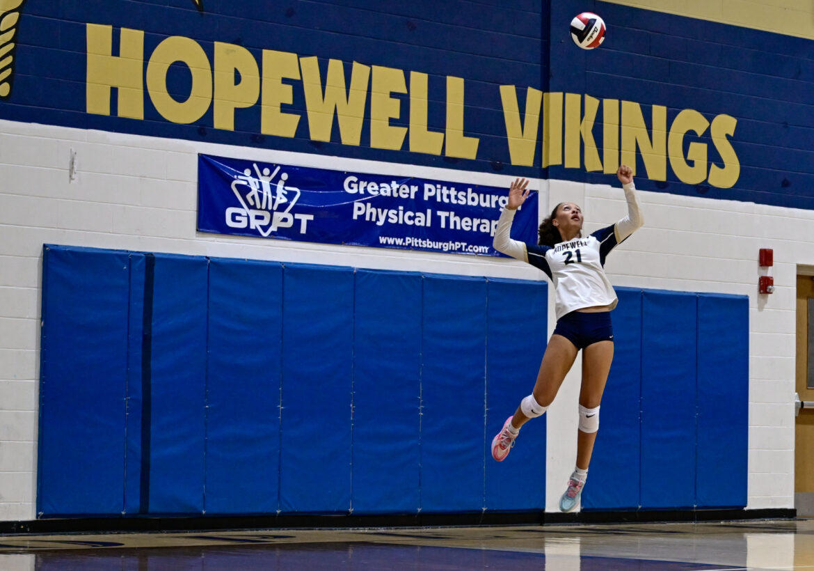 10-7-2025 JV Hopewell v NB-8139